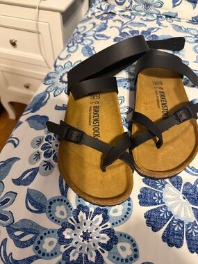 Birkenstock Black Leather Strappy Toe-Ring Sandals